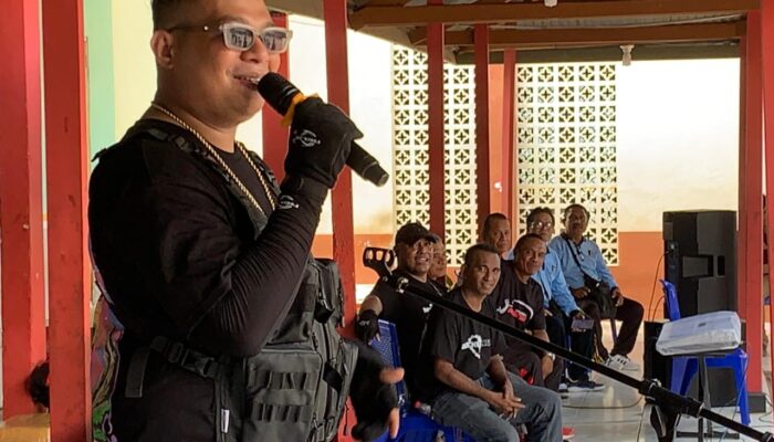 Mario G. Klau Hibur dan Motivasi Warga Binaan Lapas Waingapu Saat Touring di Pulau Sumba