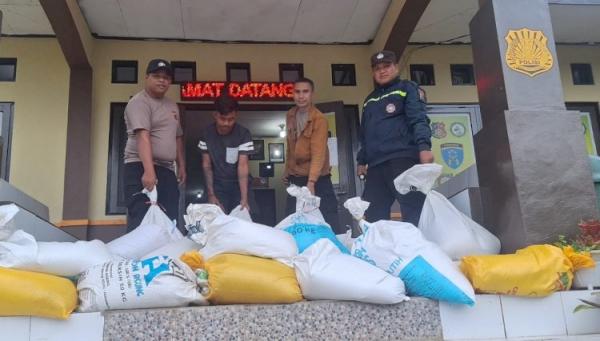 Hendak diperjual-belikan, Ratusan Liter Liter Miras Ilegal disita Polisi