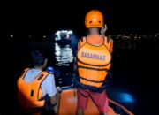 Sampan Terbalik, Rudi Hilang Terbawa Arus, Tim SAR Lakukan Pencarian