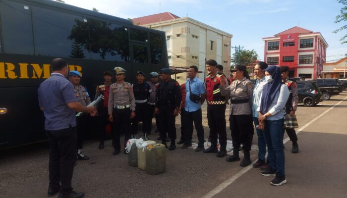 Gelar Operasi Pekat, Polda NTT Amankan 100 Liter Miras Sopi di Kupang