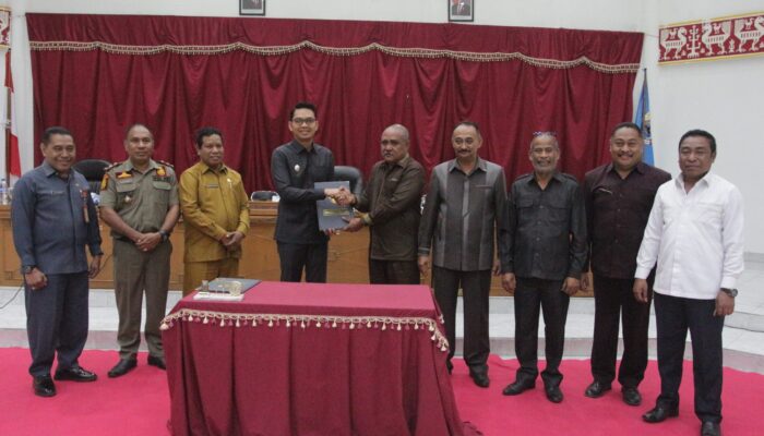 Paripurna Pansus DPRD Sumba Timur Soroti Masalah Layanan RSUD Umbu Rara Meha dan Antar Pulau Ternak Betina Produktif