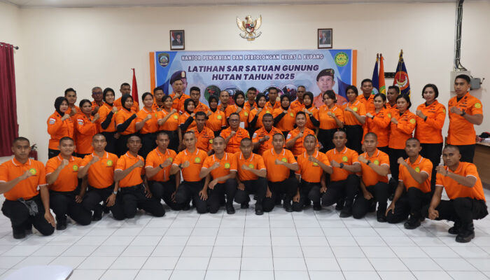 50 Rescuer Ikut Latihan Hadapi Kondisi Ekstrim di Gunung Mutis