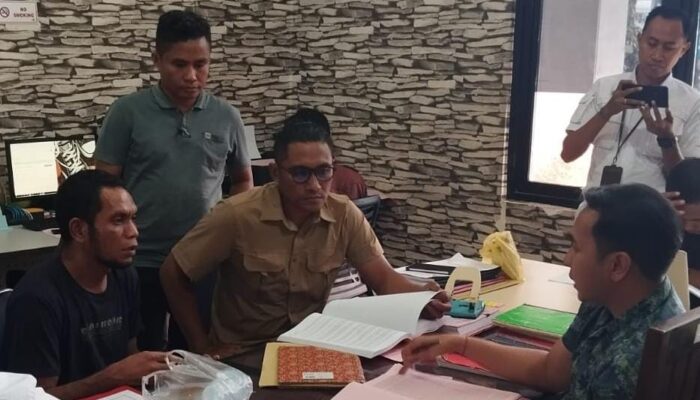 Polsek Paberiwai Limpahkan Tersangka Pembunuhan Berencana, Direjat Pidana Penjara Seumur Hidup