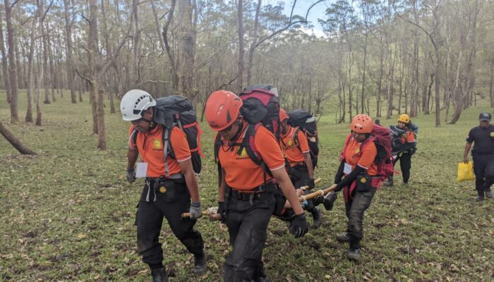 Pelatihan Penanganan SAR Gunung Hutan dan Jungle Rescuer