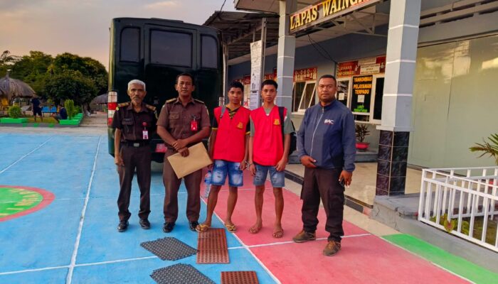 Polisi Limpahkan Dua Tersangka Ke JPU, Setelah Curi Sepeda Motor Milik Pendeta di Sumba Timur