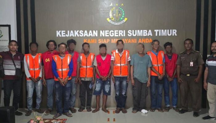 Gelapkan Pupuk Milik Perusahaan Tebu di Sumba Timur, Polisi Limpahkan 10 Tersangka ke JPU
